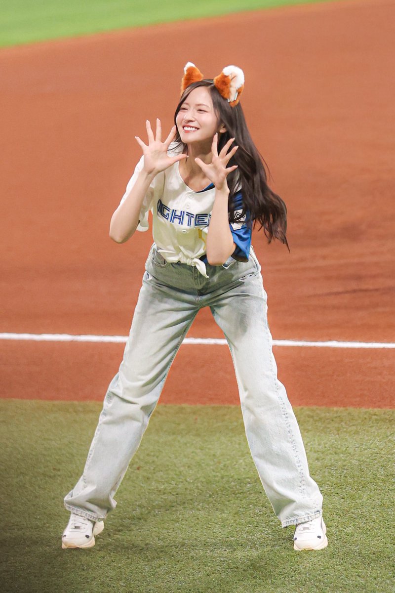 hallostapla's tweet photo. １年ぶりの推しメンやんちゃん
きつねダンス
やんちゃんのおかげで野球界の歴史に残るとんでもない試合を観ることが出来た。
#金川紗耶
#乃木坂野球部 https://t.co/lVDyeEFMLv
