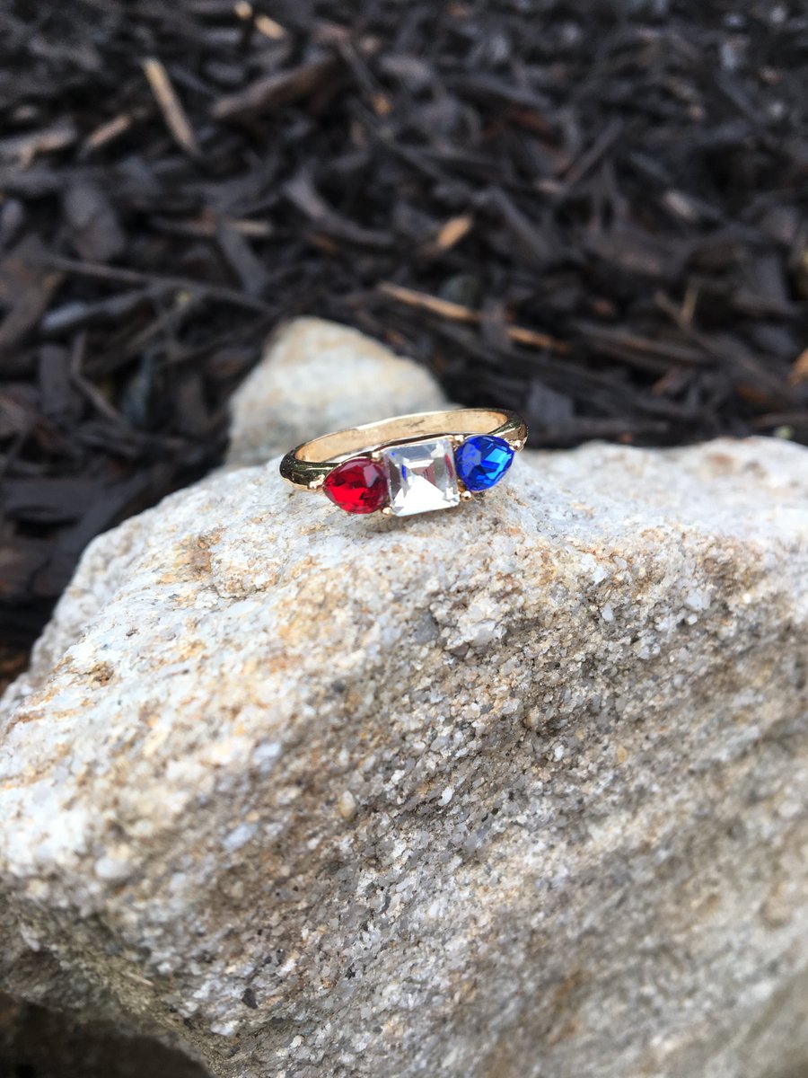 joylilacbeauty's tweet photo. #america250 #accessories #style #glam https://t.co/6tb3nHHAcM