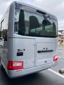 ka8alpha's tweet photo. @eanan_ F外失礼します
東北・北海道地域では割とメジャーな
ご遺体と一緒に参列者まとめて火葬場に移動する『霊柩バス』はどうなりますかね？
マイクロバスから大型バス型まであるのですが
流石に全員運送助手扱いは無理があるかな〜？　と、思うのですけど
やはり2種免許不要なのでしょうか？ https://t.co/TDoUfahU2n