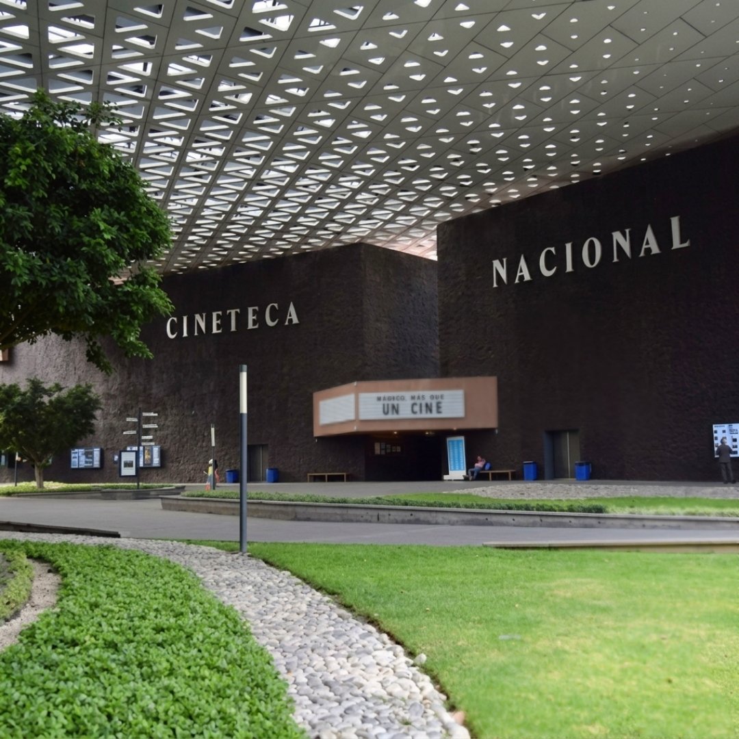 CartoonsOTMoon's tweet photo. Por primera vez en la historia, una película de Illumination será proyectada en la Cineteca Nacional de las Artes de México:

Minions &amp; Monsters. https://t.co/gQ0nQQIX3O