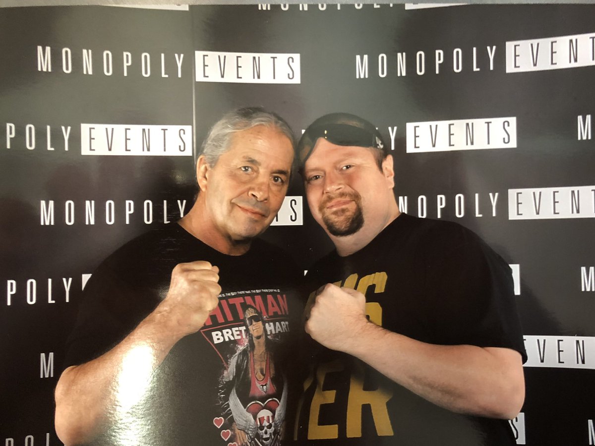 GailKimFan1's tweet photo. Happy Birthday to another legendary Canadian @BretHart 🇨🇦🩷🖤🩷🖤🇨🇦 https://t.co/ch3jJxC4he