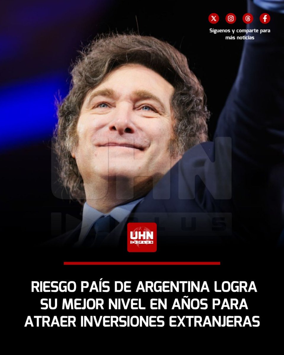 UHN_Plus's tweet photo. 🇦🇷‼️ | Impulsados por la expectativa global de una baja de tasas y el optimismo del mercado local ante la solidez financiera de la economía, los bonos y acciones argentinas registraron un fuerte repunte en Wall Street que logró derrumbar el riesgo país a su nivel más bajo desde 2018, una marca clave que consolida un escenario de mayor estabilidad y confianza para el ingreso de capitales internacionales, esto según información emitida por El Canciller.