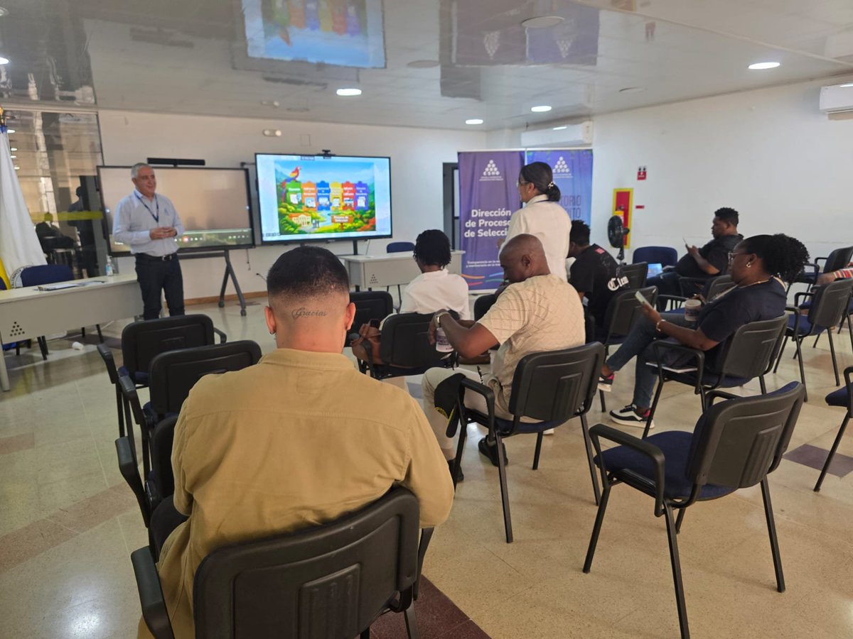 ESAPOficial's tweet photo. 📝 #Territoriales I El Encuentro #TerritorioYMéritoEnConexión cerró su agenda en la ESAP Chocó, con un mensaje claro: fortalecer la oferta pública solo es posible cuando las instituciones trabajan de manera articulada con los territorios. 
Directivos de entidades educativas y docentes participaron en esta jornada de diálogo y construcción conjunta.