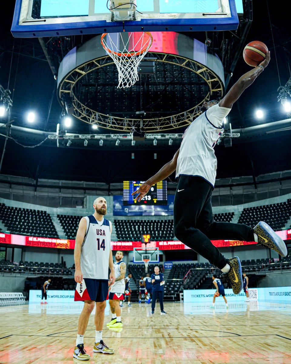 usabasketball's tweet photo. 📍 Santo Domingo 🇩🇴

The USA Men's World Cup Qualifying Team takes on the Dominican Republic tomorrow (8 pm ET, DAZN) at Palacio de los Deportes! 🇺🇸⚔️🇩🇴 https://t.co/y3oJcHMnjo