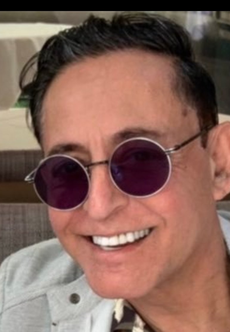 TubinTexas's tweet photo. @commons96055467 You looks like a cast member from "Dallas Buyers Club" lmao https://t.co/UlfnDB06W4