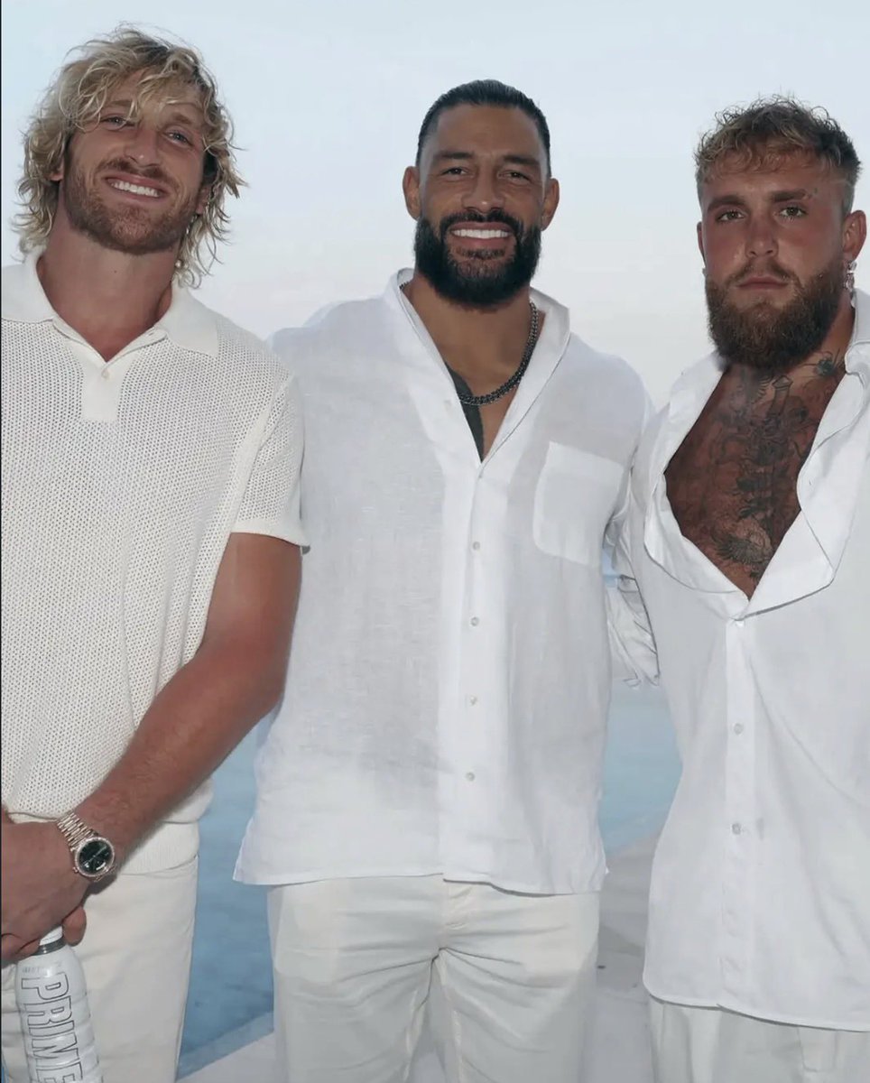 WrestlePurists's tweet photo. Roman Reigns with Logan and Jake Paul at Michael Rubin’s White Party https://t.co/nB3DRAMy1C