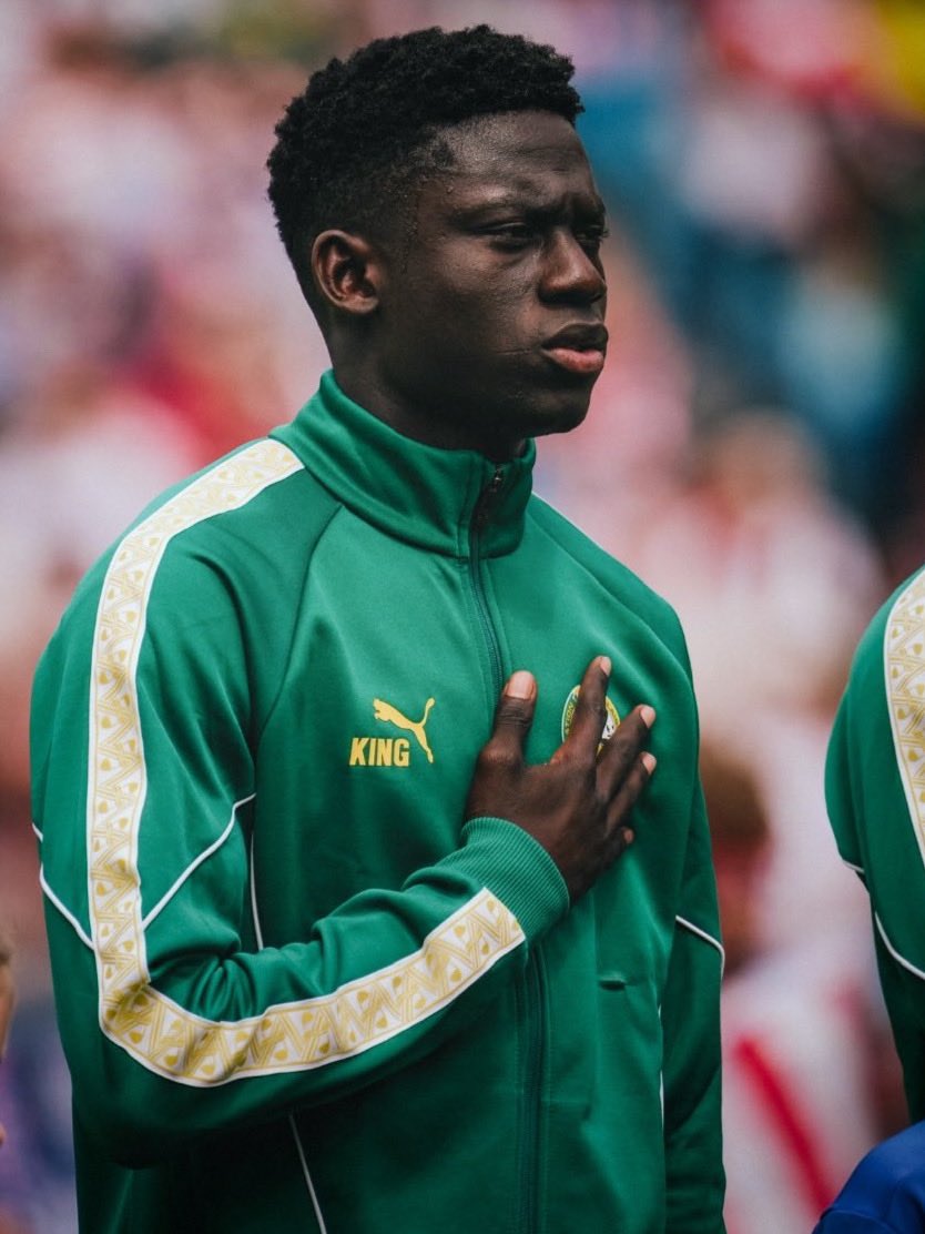ItsTakhy's tweet photo. À tête reposé vous faites jouer qui entre Lamine et Sapoko à la place de Gana après sa retraite internationale.. https://t.co/LJQdGBlhDM
