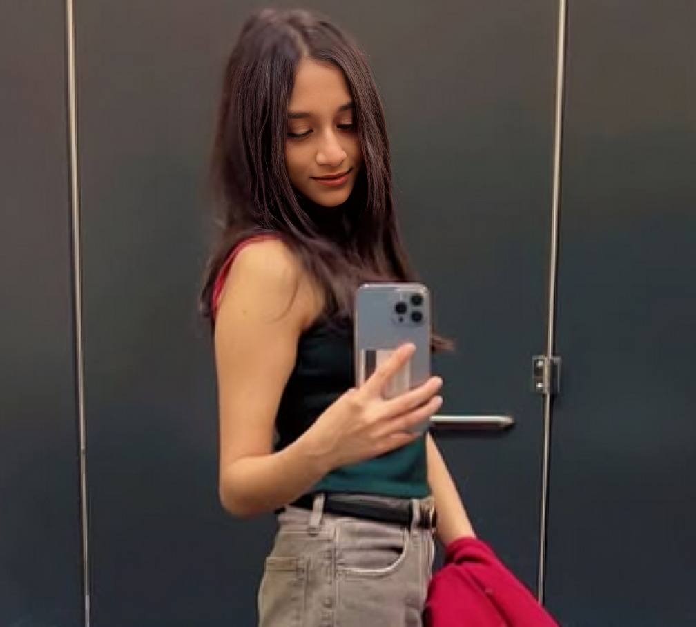 TripD99's tweet photo. need someone to tell how they'd use my petite gf https://t.co/FqAqwYUr1D