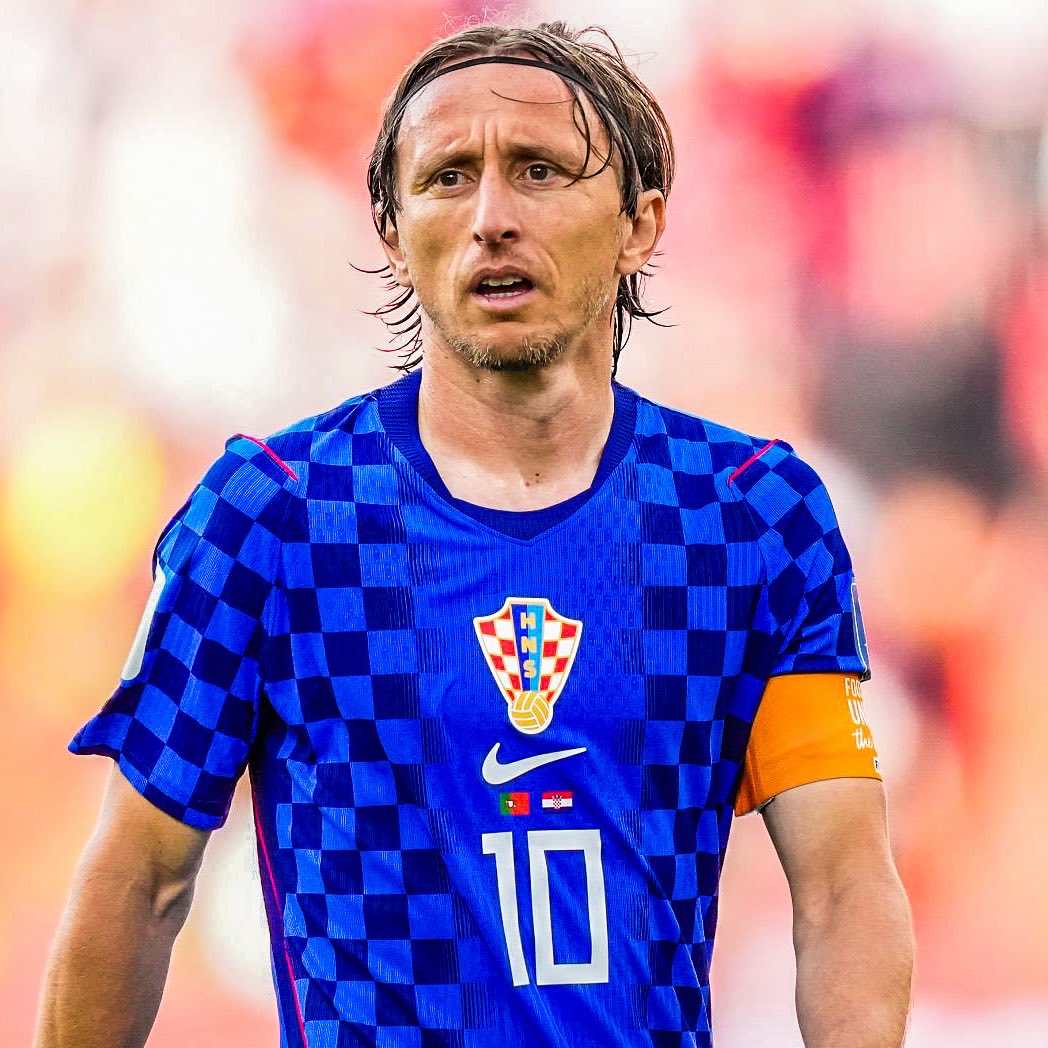offtheballbr's tweet photo. Apesar de ter nos causado muitos danos em 2022, foi um grande prazer te ver desfilar em campo. 

Nos despedimos hoje de um dos GRANDES de nossa geração. Luka Modric, um dos últimos camisas 10 que ainda restava. https://t.co/2r3dia7YiP