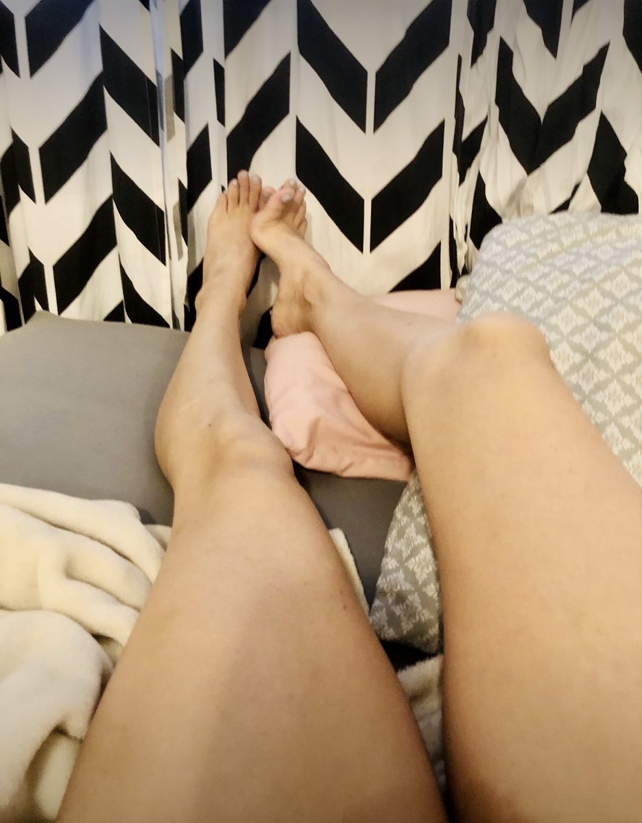 AshC0518's tweet photo. Get on your knees and lick my feet 👅🔥 #sellingcontent #feetfinder #feetfetısh #feetworshi̇p #footfetısh https://t.co/kYUdA5rseF