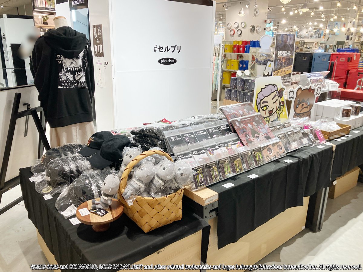 muzzle_incdot's tweet photo. 「Dead by Daylight」POP UP STORE in TSUTAYA🕯️
TSUTAYA BOOKSTORE 則武新町にて本日より開催🏃‍

皆様のお越しをお待ちしております！

【開催期間】
7月3日(金)～8月16日(日)

詳細⇒https://t.co/gkr2XVGqVN

#DbD #DeadbyDaylight #マズル https://t.co/UVqbKTonkw