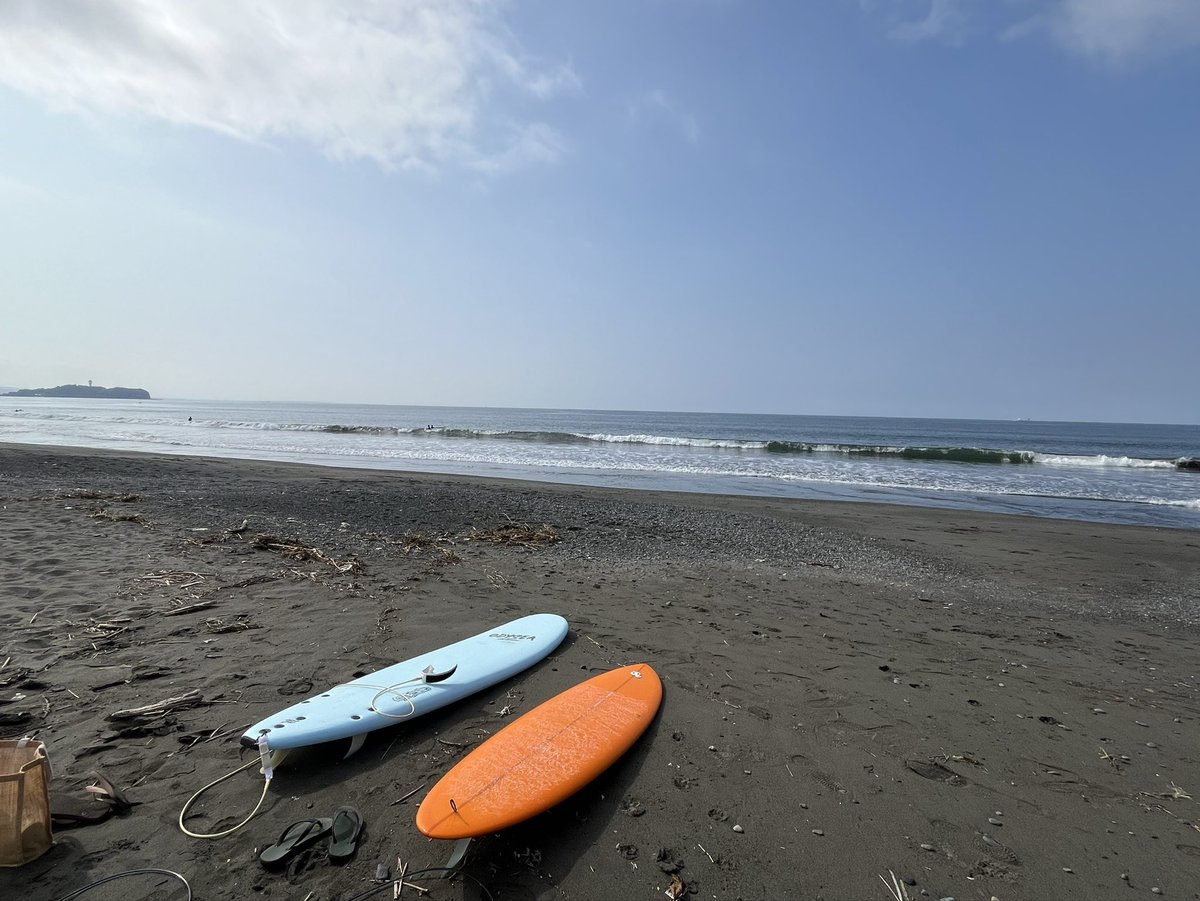 stafflife_web's tweet photo. おはようございます☀️
今日は7月3日で波の日ですね🌊🏄
昔湘南エリアに住んでたことがあり、仕事前や仕事終わりにサーフィンしてたのが懐かしいです！！
海から見るサンセットって最高ですよねえ。
明日で現場に参画して1年、営業兼務して1年です！！！！
#SES #SES営業 #企業公式が朝の挨拶を言い合う #企業公式相互フォロー