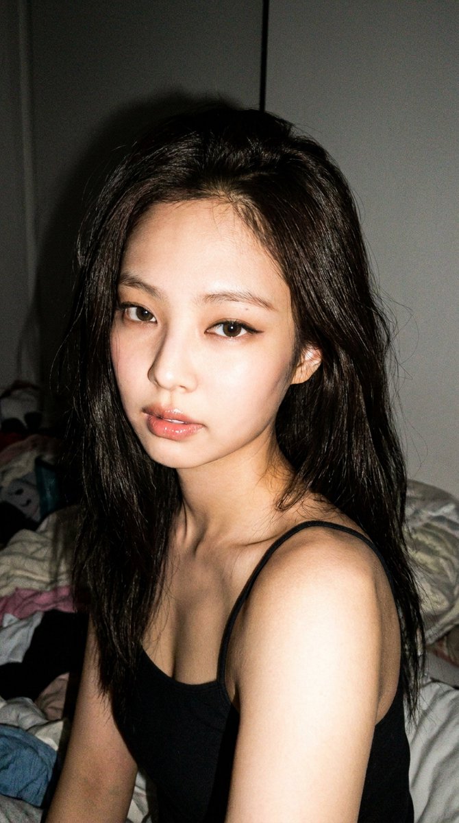 catwomanjapan's tweet photo. Messy rooms and sleepless stares

Lisa
Rose
Jennie

Blackpink

Nano Banana Pro via AI Studio, prompt 👇 https://t.co/7Bj4i0Yb1J