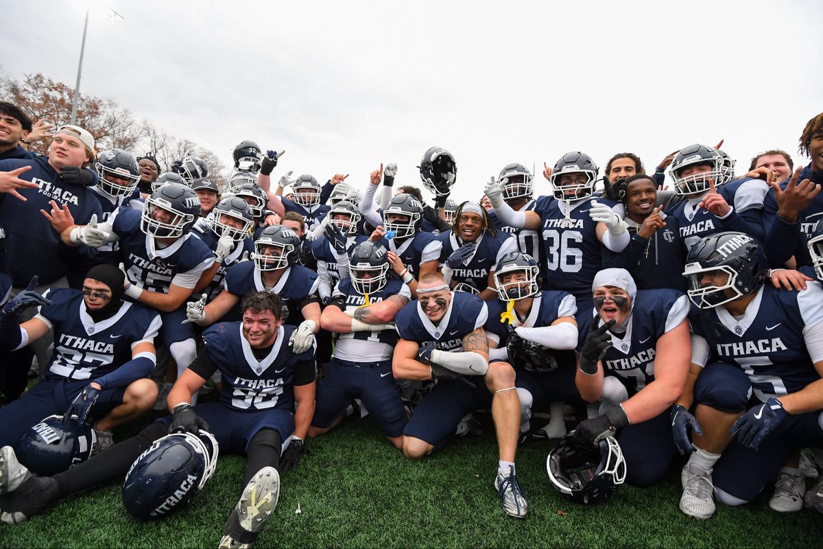 MaguireBrandon's tweet photo. 1️⃣ week till the first camp on South Hill
28 signees attended camp last year and earned their spot! Who’s next?!
🗓️ July 9th & July 16th
⌚️ 6:00pm
📍Butterfield Stadium
🔗 https://t.co/RQzXStdGne
Bring a helmet, cleats, & competitive stamina.
#OneBeat | #EarnIt https://t.co/0Y9cP2Kgqk