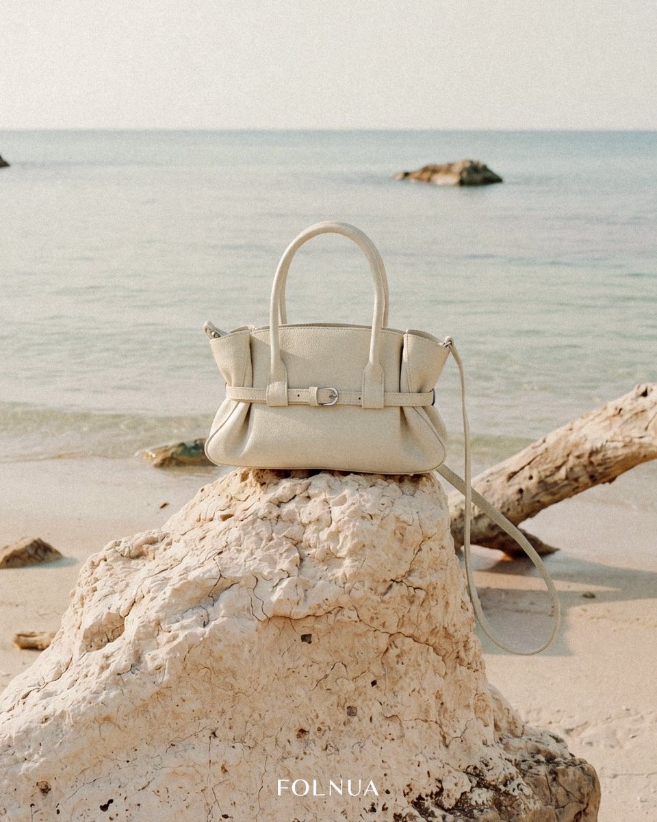 folnua_jp's tweet photo. Folnua 26 Summer Capsule
"Open Coast"
Mini Havi Bag Plain | Cream
Duelle Reversible Long Dress | Ivory
#folnua #フォルニュア
https://t.co/hwYtaEXaki https://t.co/HFxc3mriAh