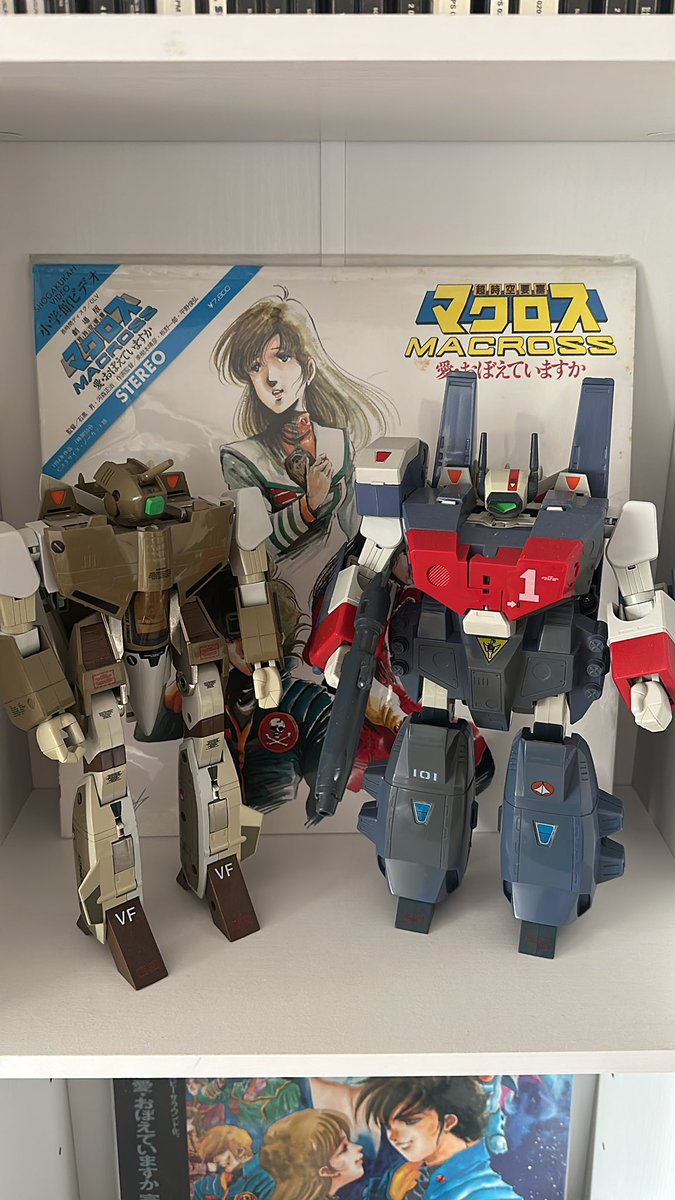 _chrisoliphant's tweet photo. @RobotechNews 1/55th scale are the GOAT.  1/60th are always finicky https://t.co/nQ98ML6TNg