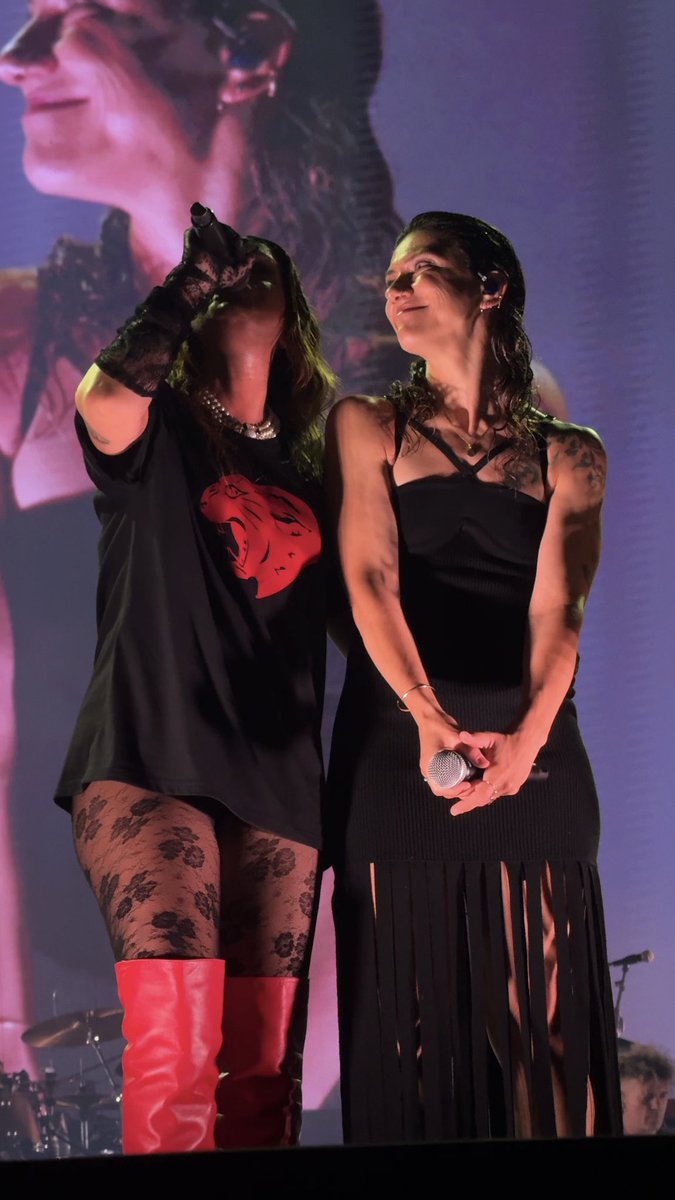 comelezanzare's tweet photo. sempre sempre sempre🤍
@MarroneEmma @elisatoffoli https://t.co/kUUjuVlnSH