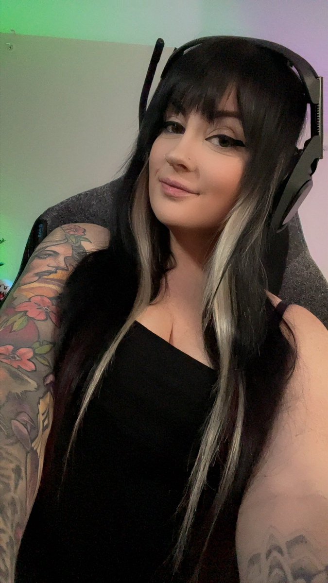 SariesGamer's tweet photo. Live on Twitch 🖤 SariesGamer https://t.co/g1m3ggcklz