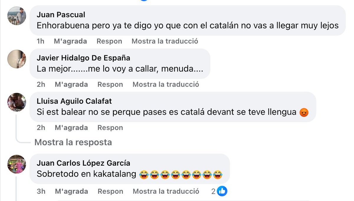 abennassar's tweet photo. Teresa Comellas ha obtingut la nota més alta de la selectivitat a les Illes Balears. En rebre el reconeixement oficial, va agrair haver rebut una educació pública i en la llengua pròpia d'aquest país (art. 4 de l'EAIB).

Les xarxes s'han omplert tot d'una de missatges de supremacistes espanyols, ignorants i catalanòfobs, que atacaven l'alumna (menor d'edat) i se'n burlaven.

Es veu que cent anys després, continuen fent seva la màxima del seu admirat Millán Astray: «¡Viva la muerte y muera la inteligencia!».