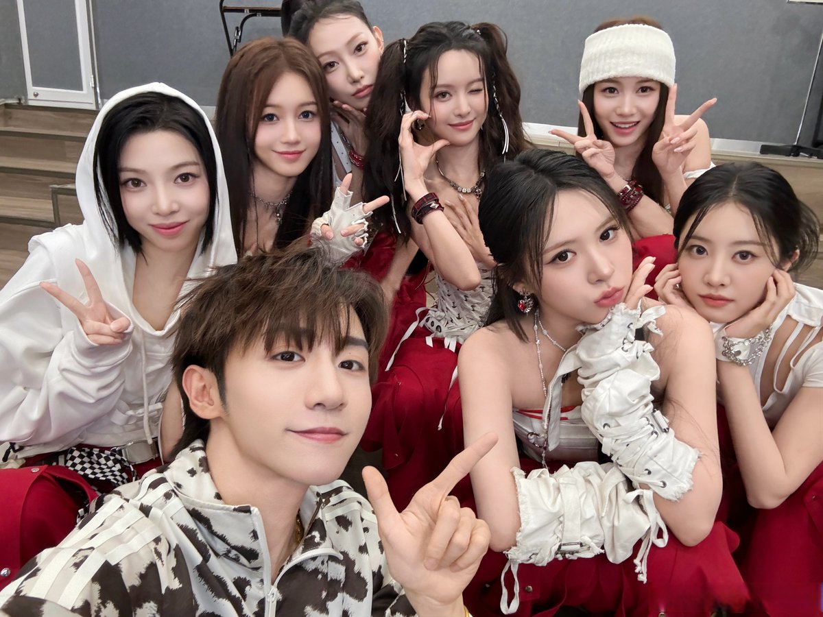 MarieJOSSO1's tweet photo. Just wrapped up an epic variety show recording! The stage vibes, cast chemistry u0026 behind-the-scenes laughs are unbeatable—can’t wait for the episode drop this Friday!  #VarietyShowDiaries https://t.co/5AwcgdETcz