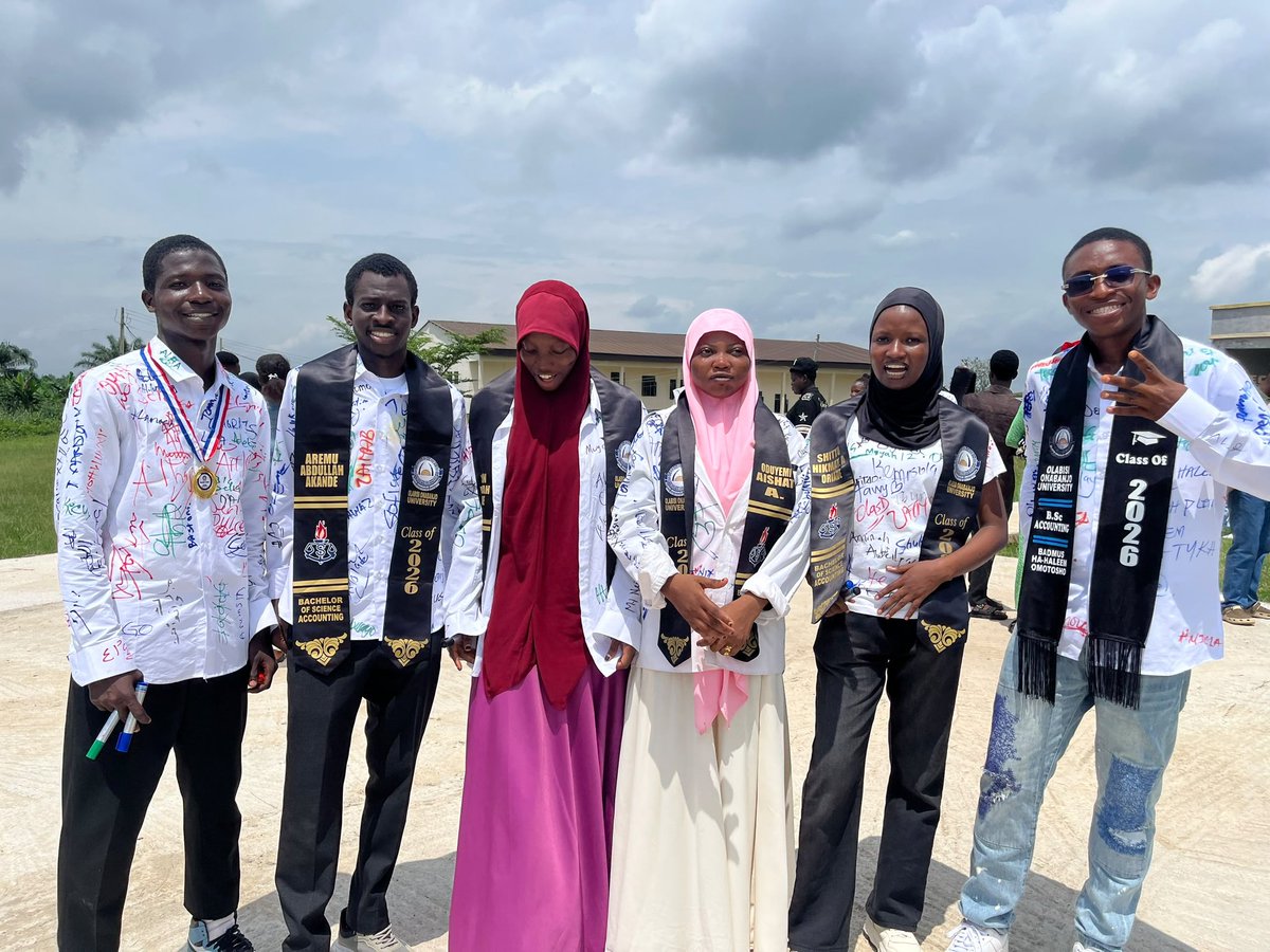 badmus_haleem's tweet photo. Signed out of oou today๐
Feels like a Dream but it's Reality ๐ค
#lastdaysinoou #classof2026 #aceaccountant #trending https://t.co/CLREoaMjDI