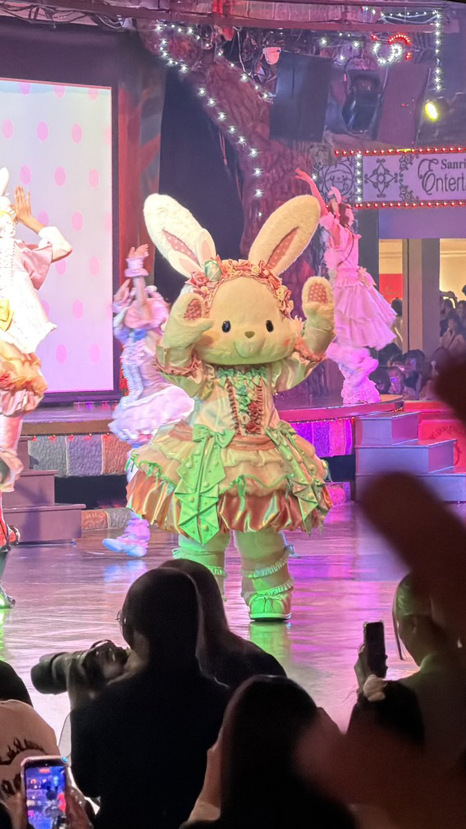 coronn_bread's tweet photo. はぴふぇす
あまりにもかわいすぎるぴょんポーズ https://t.co/lBvdoECkmR