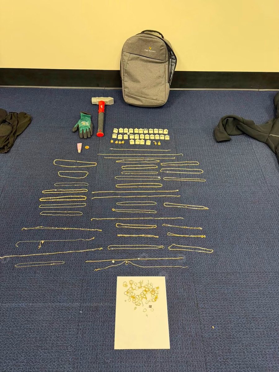 henrykleeKTVU's tweet photo. UPDATE: Alleged SF gang member Cameron Haynes,21; &amp; Lavar Kent,19,now charged by @ContraCostaDA,along w/Terry Franklin Jr.,29; Eric Howard,18; &amp; Teric Howard,21, w/conspiracy, robbery &amp; gang enhancement in smash-and-grab at @banterbyppagoda #SunvalleyMall, per @ConcordPD_CA @SFPD https://t.co/okzK5AHtII
