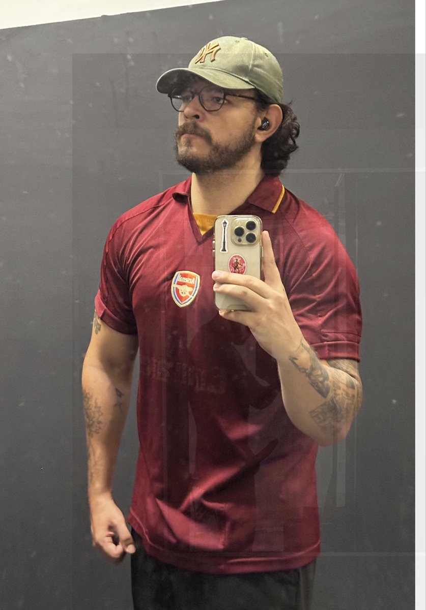 dan_rey23's tweet photo. Se venden jerseys. Nuevo emprendimiento ✨ https://t.co/x3G7l3TAn8