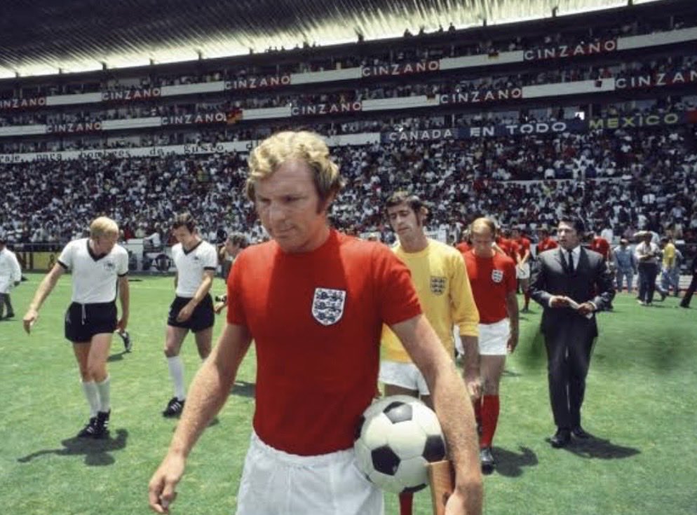 daleleon_mx's tweet photo. Inglaterra jugó en nuestra casa en 1970 contra Alemania y ganaron los alemanes 3-2. Ahora, los británicos jugarán en la CDMX contra @miseleccionmx. Y si sí?
#YSISÍ #daleleon #leon #mexico https://t.co/9vmmto1WCW