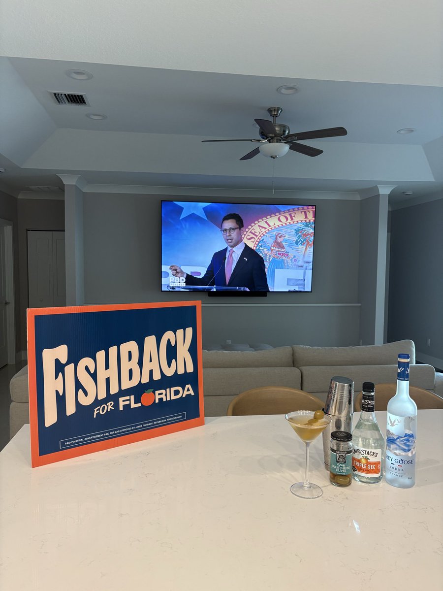 glowjackieglow's tweet photo. #FishbackForFlorida ☀️🌴🍊 https://t.co/lPyGQBWwKO