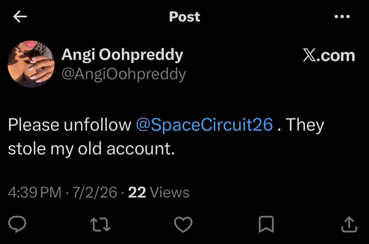 MishLGee_xoxo's tweet photo. CHIEFS &amp; ROYALS FAM:  Angie was hacked!   🚨🚨🚨 

Her new account is @AngiOohpreddy https://t.co/2UmQbpFakS