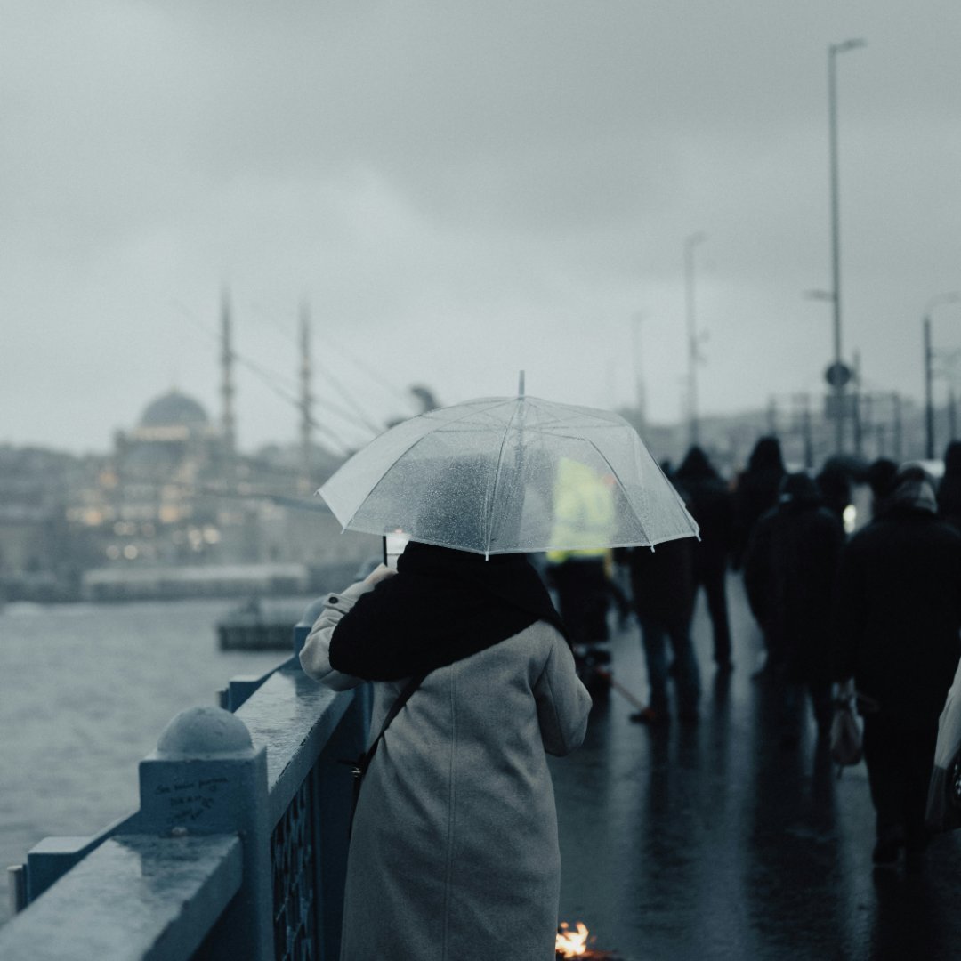 pusholder's tweet photo. Yağışlı havalar geliyor. https://t.co/59fTOp6c7Z