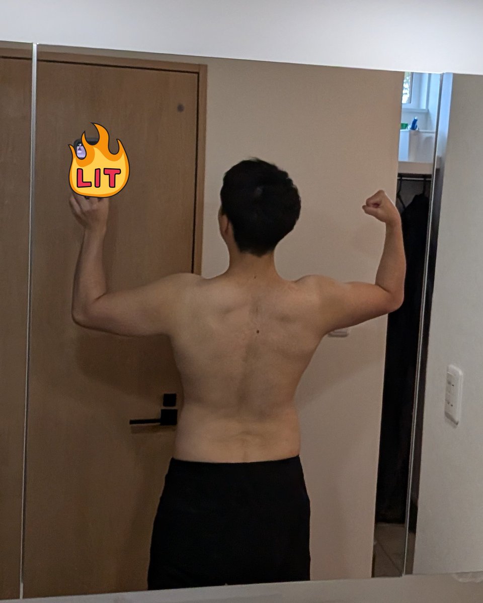 TorosukeUlt's tweet photo. 仕事忙しいー…、84.3キロ
#筋トレ　#ダイエット
#腹筋板チョコチャレンジ https://t.co/bsNuvrhh3b