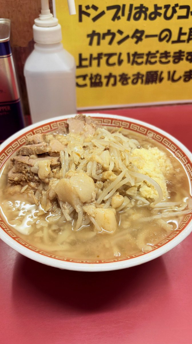 HacReyhan's tweet photo. VALORANTの民度終わってて笑笑 https://t.co/Y9rix0EnzP