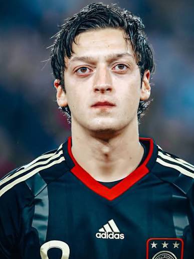 _iamwin's tweet photo. Ozil di World Cup 2010. Sejak saat itu, jadi suka nonton dia main di Madrid, sampai akhirnya tanpa sadar diriku tumbuh menjadi seorang Madridista hingga sekarang. https://t.co/OZQgf4jB2d
