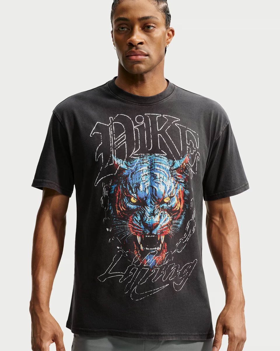 snkr_twitr's tweet photo. AD: NEW Nike T-Shirts on Nike US 

Shop -> https://t.co/s70ITKfXLW https://t.co/n7k1iDeLx4