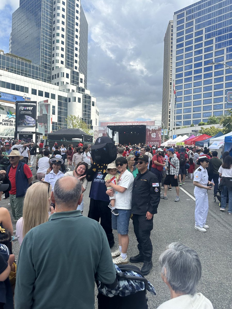 WarmasterKalina's tweet photo. Furries are already a lot more mainstream than people think. Saw someone in an actual fursuit promoting the Canadian marines at Canada Day celebrations yesterday. https://t.co/AKnwiq5xzP