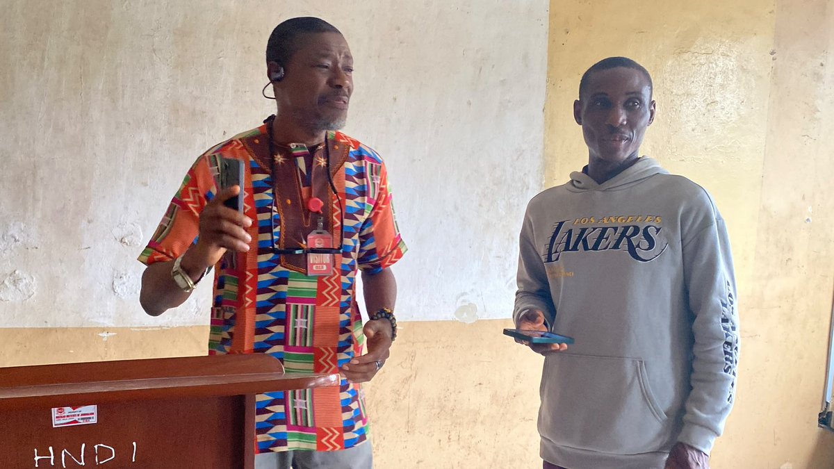 Kafcome4_ComEng's tweet photo. I had an opportunity to speak on a topic titled What It Means To Be An Eco Leader yesterday to  some Environmental Reporting students of the Nigerian Institute of Journalism in Lagos. Part 2 of the mentorship session comes up soon. https://t.co/PhcrwgsEKC