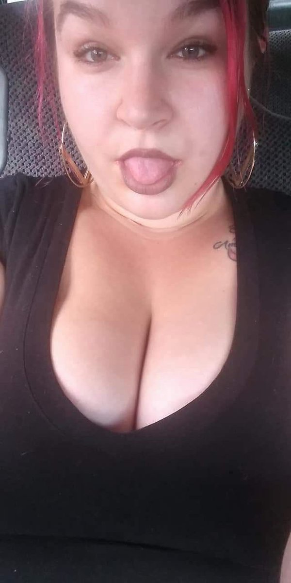 HHamburger6969's tweet photo. Cuck's fat slut has such perfect jugs!

#cuckold #cuck #nsfwtwt https://t.co/v5ep6emHjS