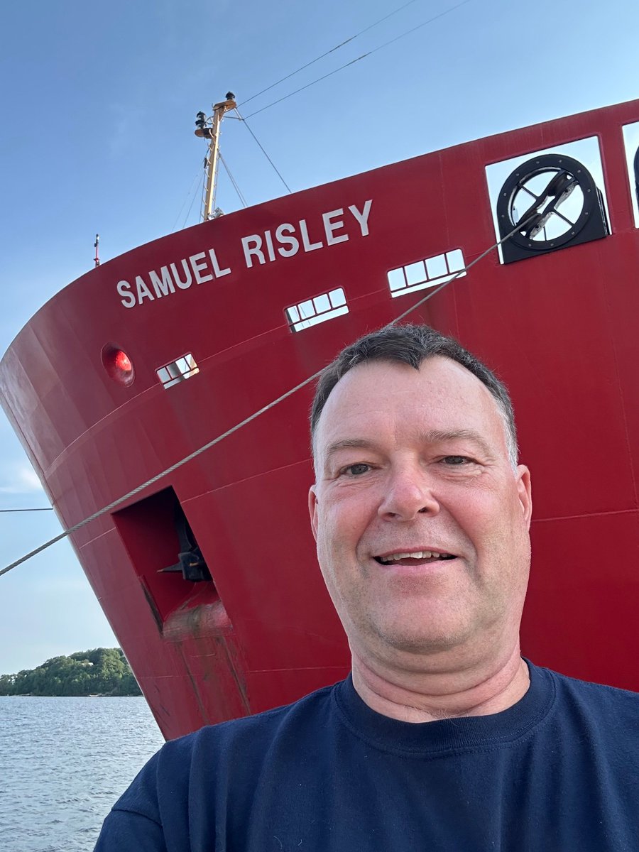 CCGcap10's tweet photo. Failing at retirement once again. 22 years after last serving onboard the CCGS Samuel Risley I make a brief return appearance. https://t.co/XwxDa1gxA7