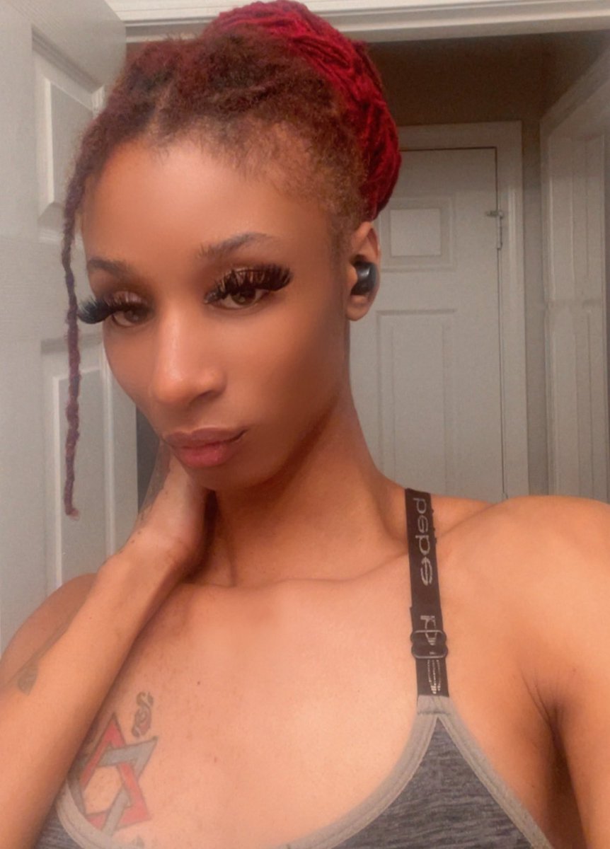 Akasha_lacancer's tweet photo. 💜💋random photo dump on a Thursday 🌙#fyp #here https://t.co/G23X1F00MU
