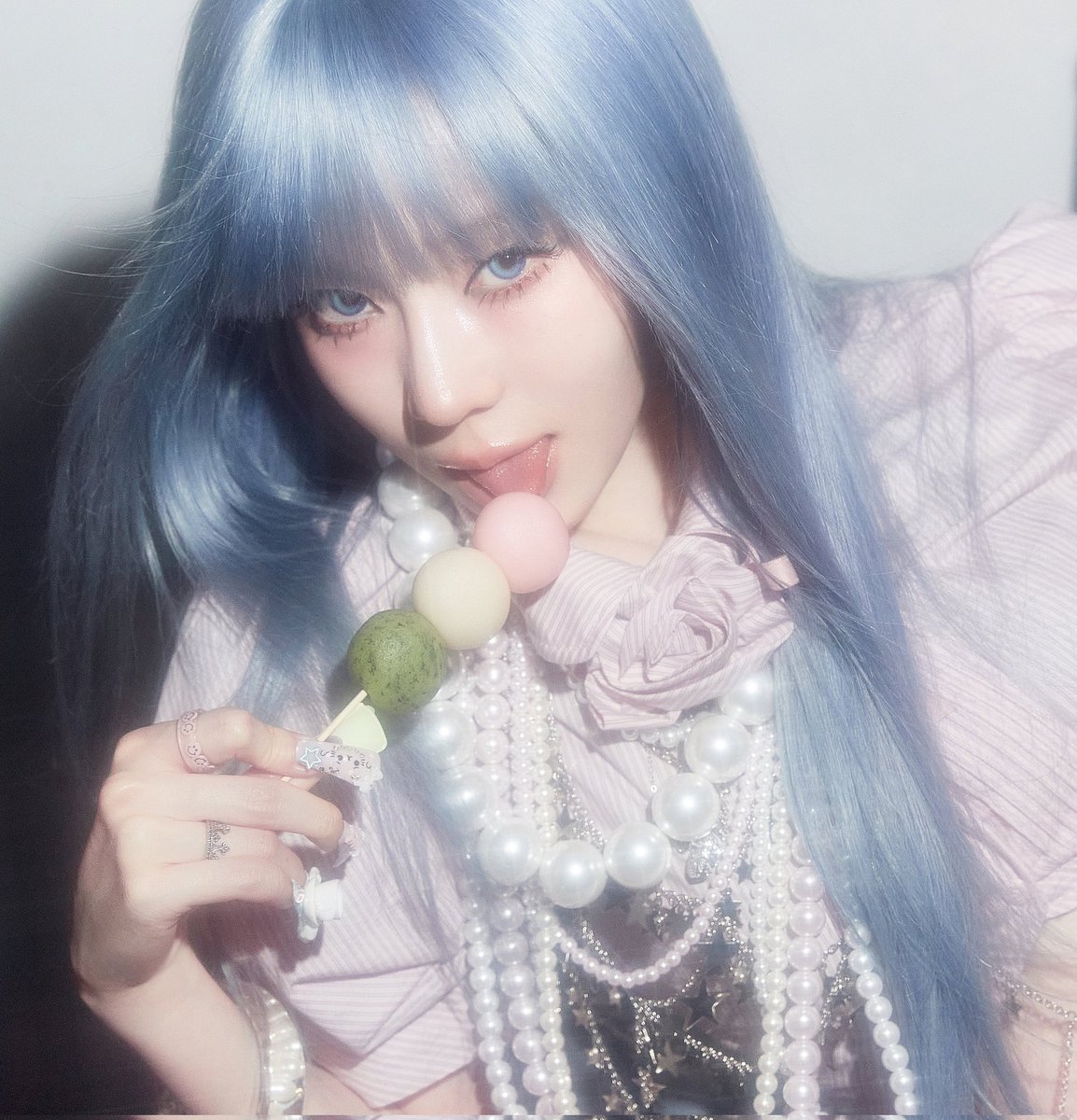 mongseol_'s tweet photo. 아니 어떻게 모든 컨셉을 다 소화할 수 있는거임?? https://t.co/ShnVb6OqTp