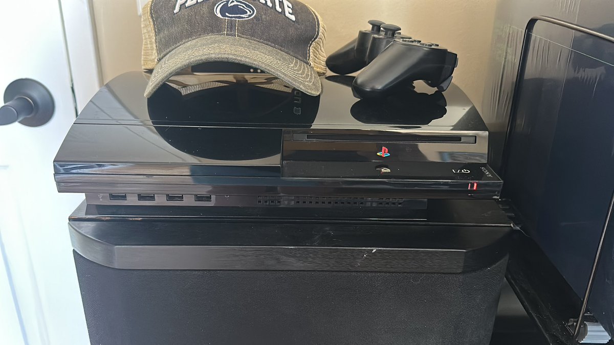 _chrisoliphant's tweet photo. @thunderba11r 30+ years of PS back catalogs spanning PS1-PS5 to enjoy.  I won’t miss not spending $1000+ on the next console and $100 games I won’t own. https://t.co/sJ7tWhGmxw