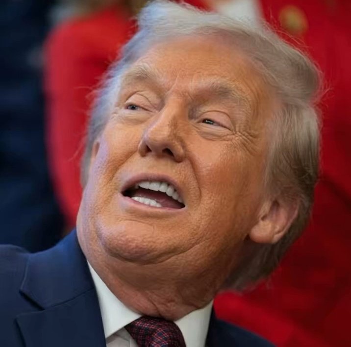 Stepofxn's tweet photo. CRAZY: 🇺🇸 President Trump says he "didn't" know he made $1.4 billion from crypto. https://t.co/UnbIH9Z1r9