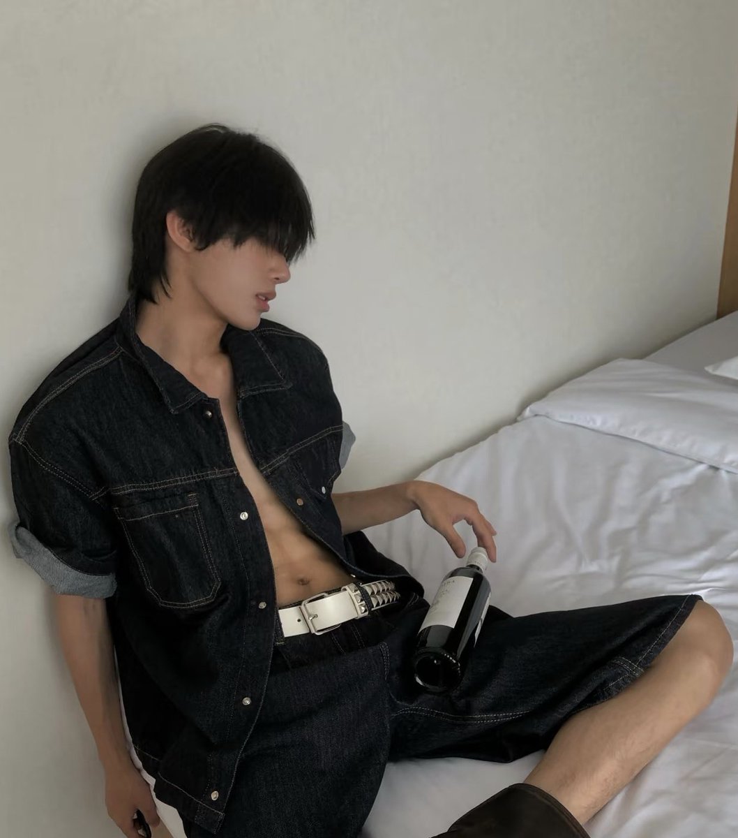 Elle4mour's tweet photo. ㅤㅤㅤㅤ
ㅤㅤㅤ          ㅤㅤㅤ𝑜𝒓𝑑𝒆𝒓  𝇃 ﹙𝑛.﹚ 𝑐𝒉𝒂𝑜𝒔 ..  ❟
ㅤㅤㅤㅤ          ㅤㅤ𝐀𝐥𝐥  ─  뷔 𝒆 𝒚 𝒆 𝒔  𝘰𝘯 𝐌𝐄
ㅤ https://t.co/58VuTMQoAM