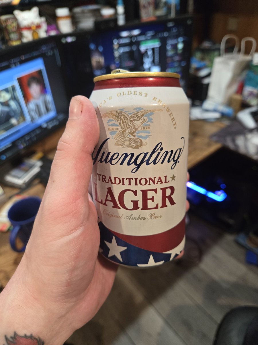 isthatbabou's tweet photo. Boutta honor the fuck outta my country with 250 beers #patriot https://t.co/2janzXhzEQ