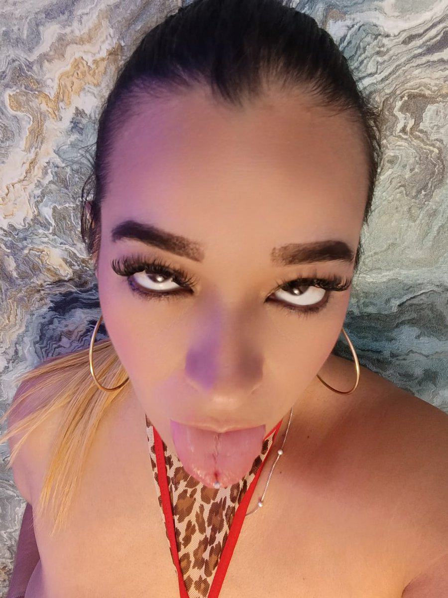 Mhonikebeluci's tweet photo. Sexy mature wants you to fuck her mouth💦
https://t.co/dDk6mRIWuF https://t.co/3oswidsQcW