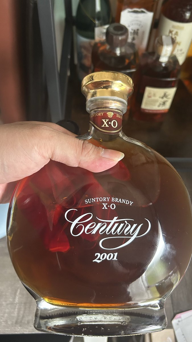 keith01t18's tweet photo. 昨日持ち帰ったの
4等
ザ・ニッカ麦焼酎2017〜2026 終売
寿屋　テルクス　トリスウイスキー1951〜1967 終売
3等
サントリーブランデーXO2001 終売

もしかして終売品しか景品にない？
逆に日本酒泡盛も気になるな🤔 https://t.co/iklHBHZIvK