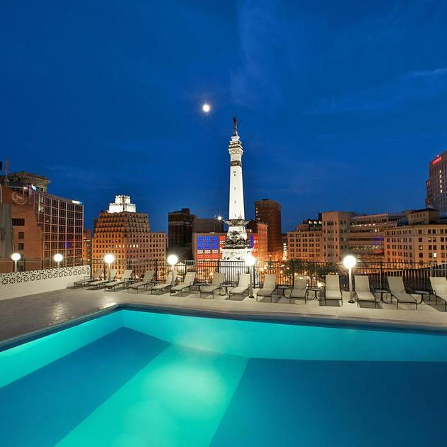 LiterateIndy's tweet photo. The Sheraton pool view, Indianapolis. https://t.co/amwzVkbMlc
