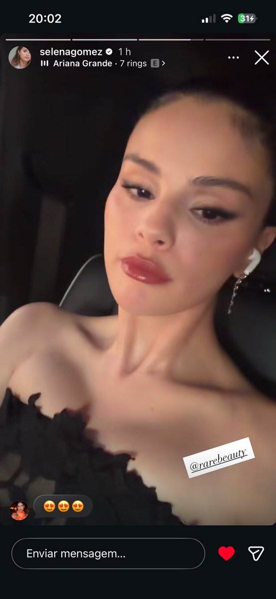 fcknyra's tweet photo. alguém sabe o nome e o número desse batom da rare beauty? https://t.co/66gJFfZitP